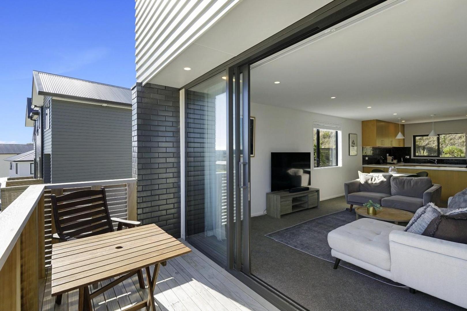 Whitby Townhouse Villa Porirua Esterno foto