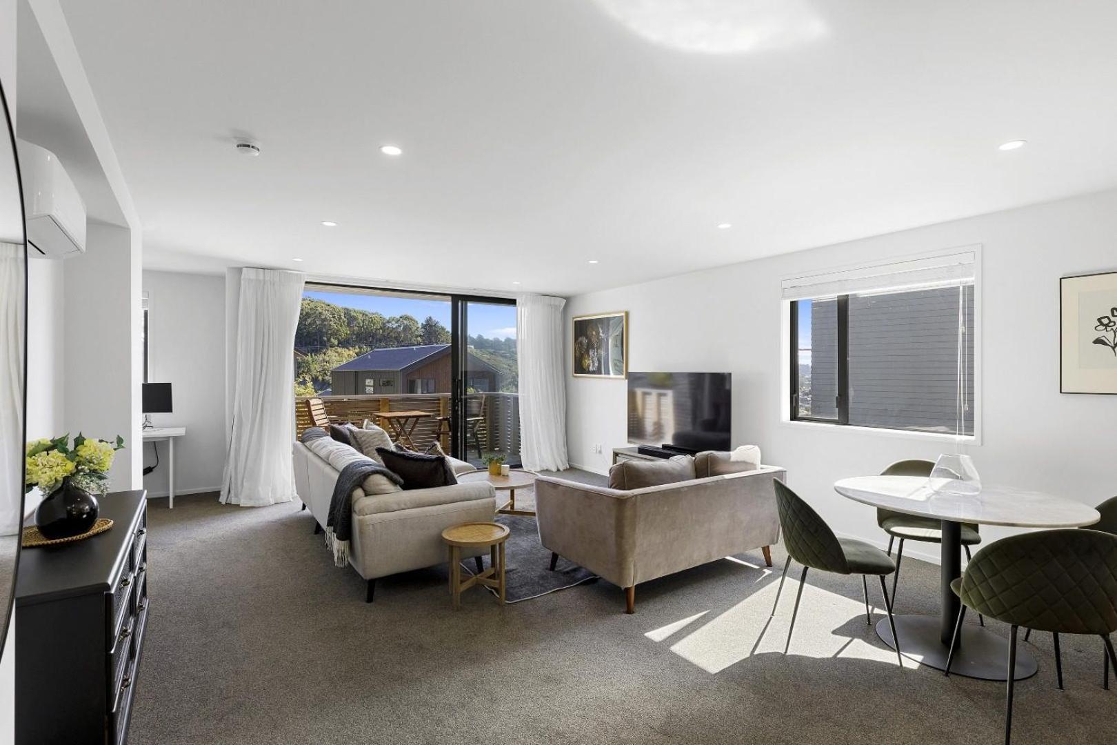 Whitby Townhouse Villa Porirua Esterno foto