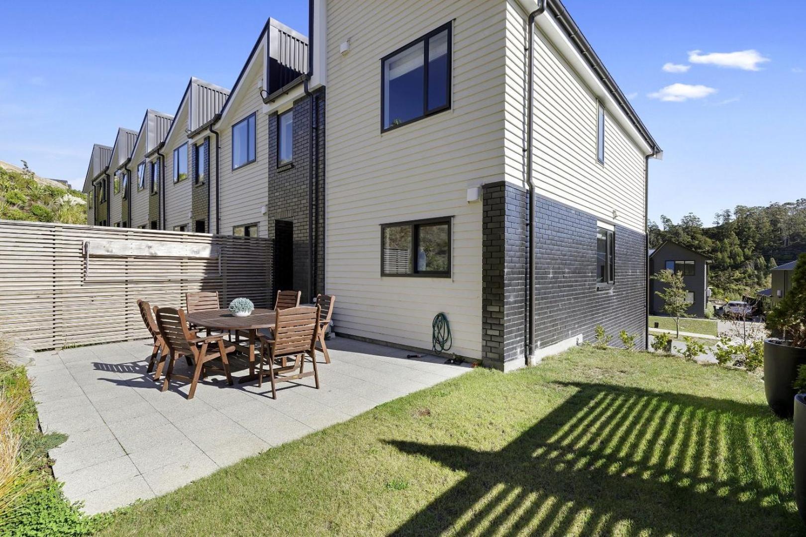 Whitby Townhouse Villa Porirua Esterno foto